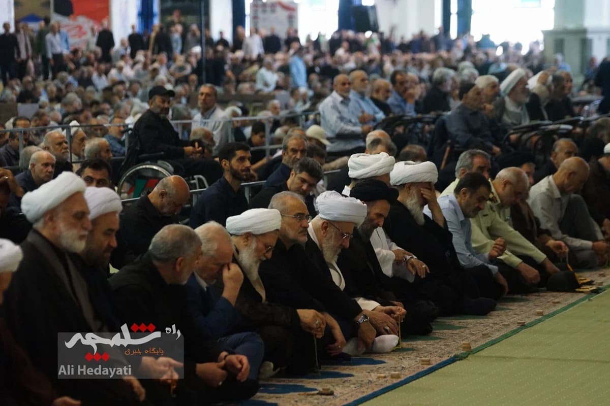 نماز جمعه تهران در مصلی امام خمینی(ره) برگزار شد +تصاویر — تصویر 36