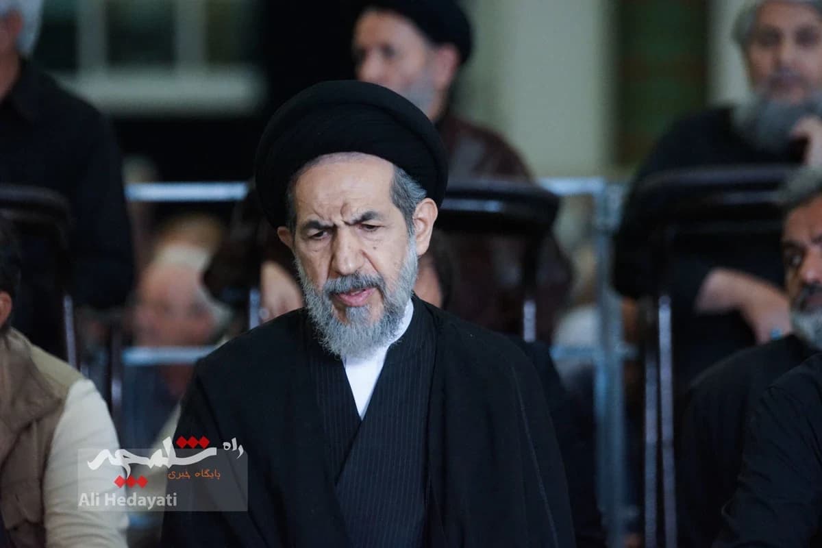 نماز جمعه تهران در مصلی امام خمینی(ره) برگزار شد +تصاویر — تصویر 48