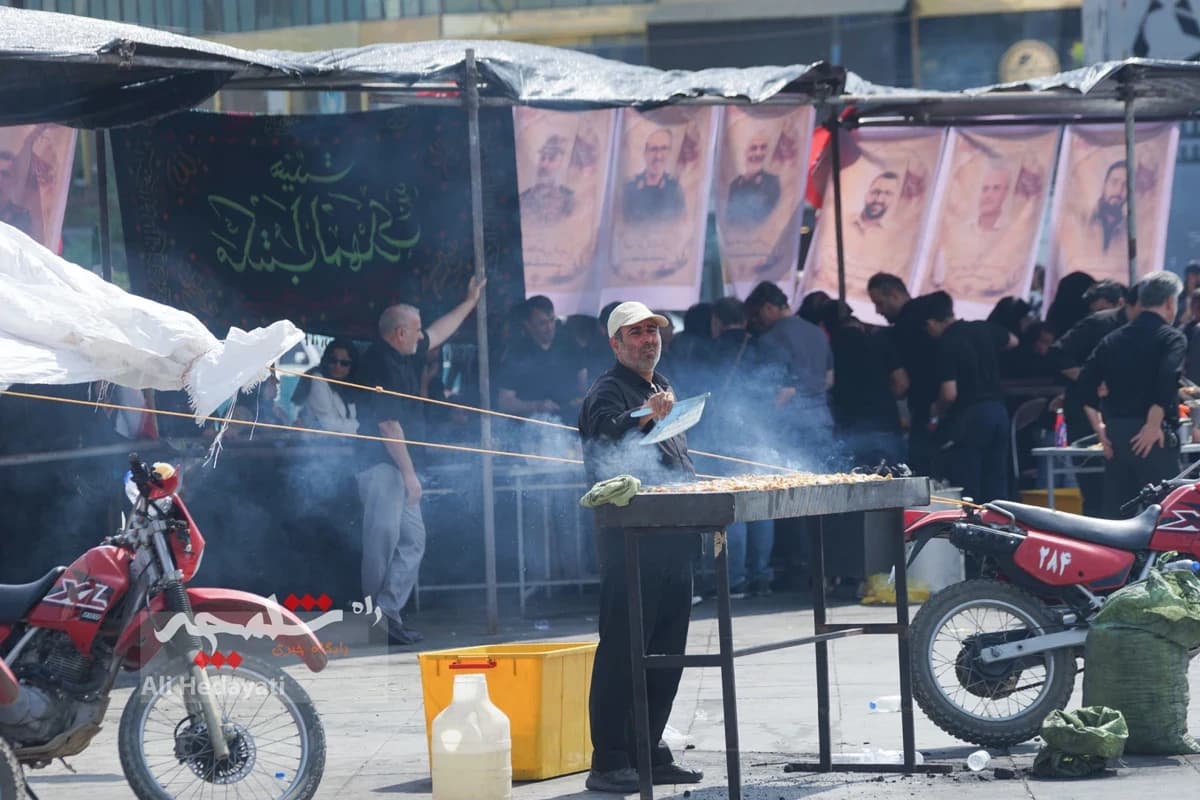جوجهکباب نذری امام رضایی در میدان امام حسین(ع) +تصاویر — تصویر 18