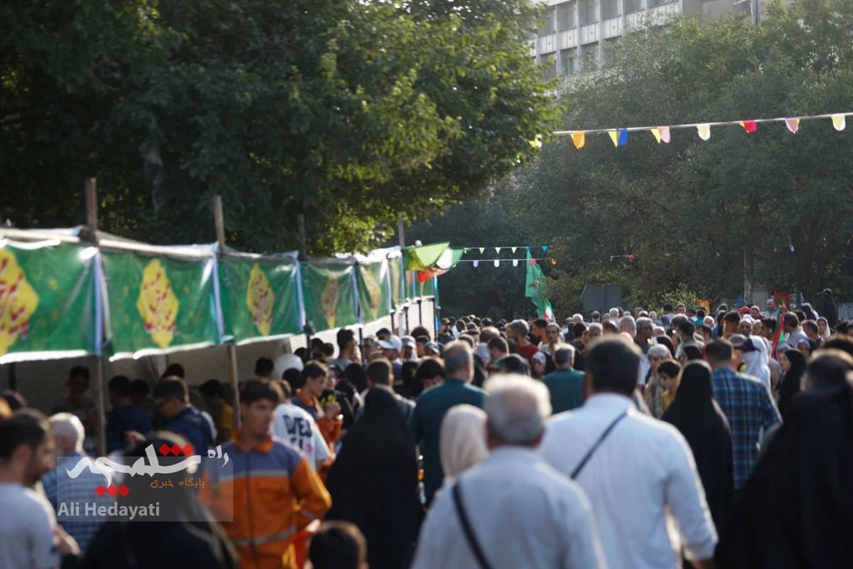 جشن «امت احمد» از میدان هفت تیر تا میدان ولیعصر(عج) +تصاویر — تصویر 1