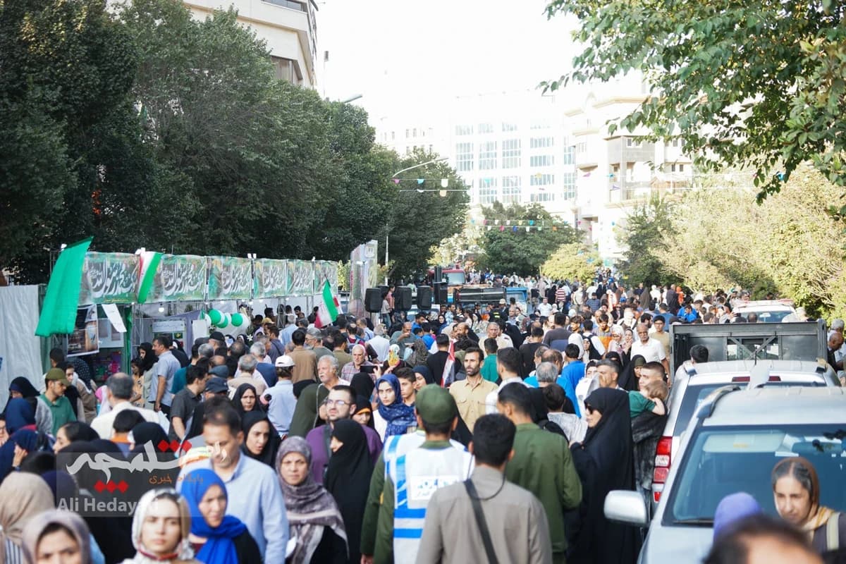 جشن «امت احمد» از میدان هفت تیر تا میدان ولیعصر(عج) +تصاویر — تصویر 13