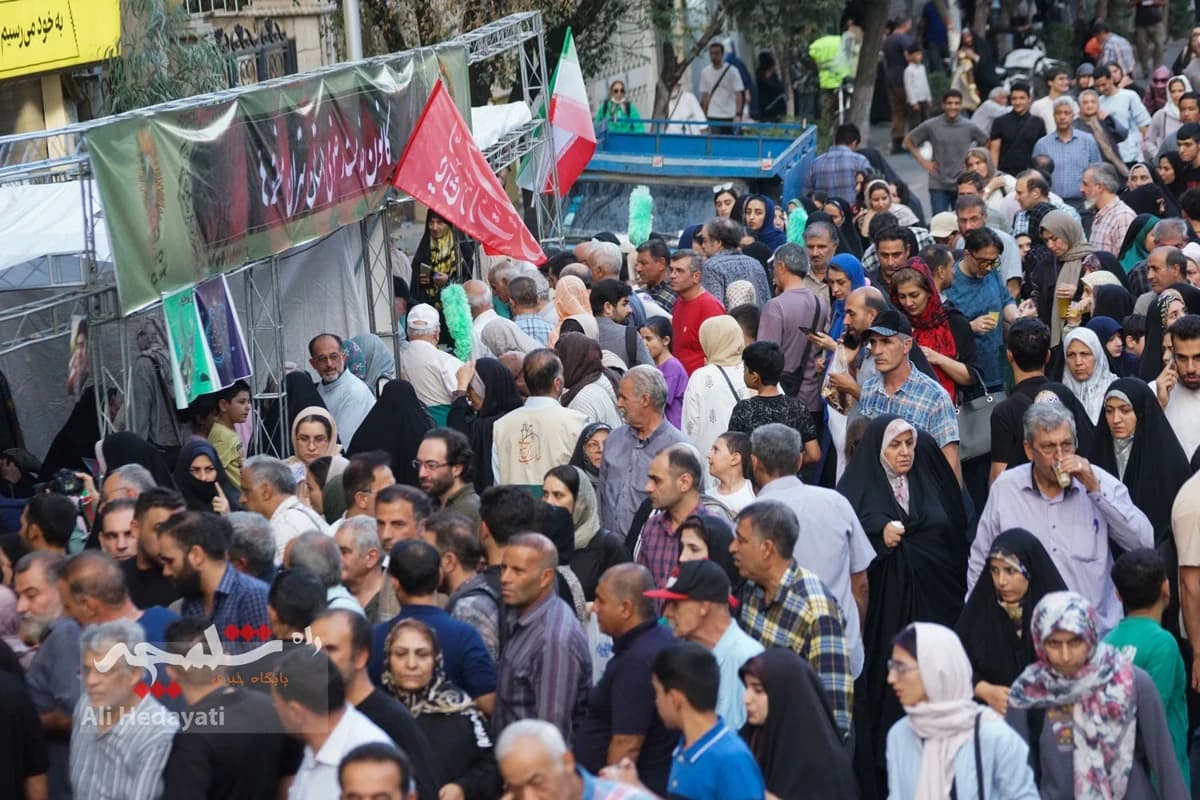 جشن «امت احمد» از میدان هفت تیر تا میدان ولیعصر(عج) +تصاویر — تصویر 28