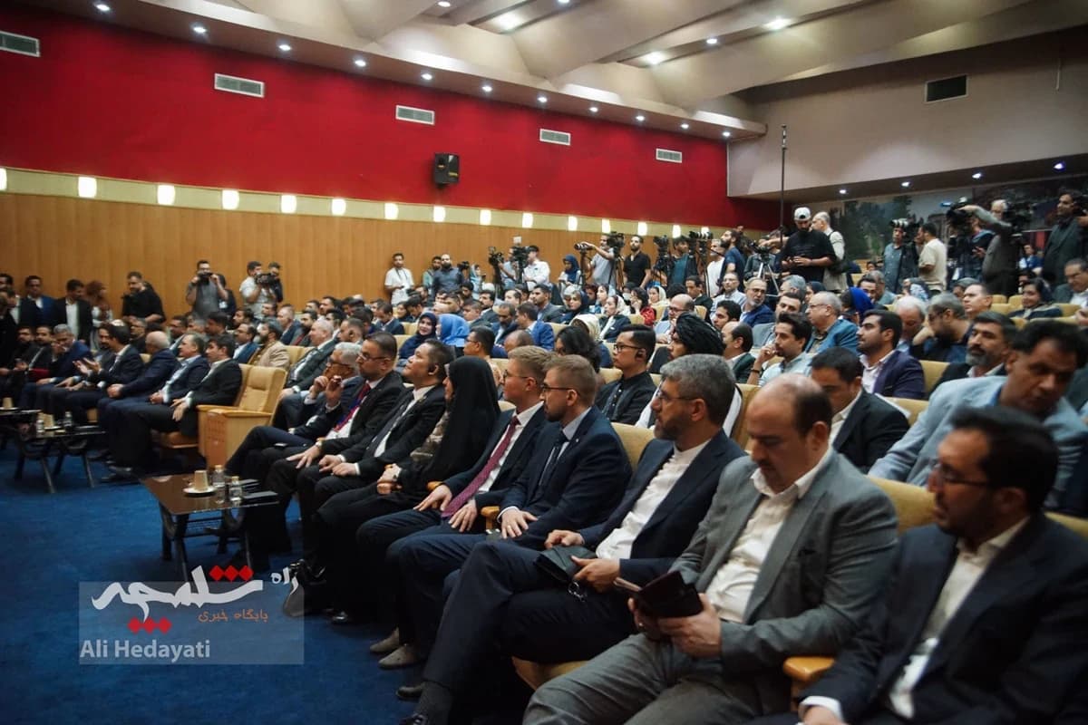 مراسم افتتاحیه نمایشگاه بینالمللی الکامپ +تصاویر — تصویر 38