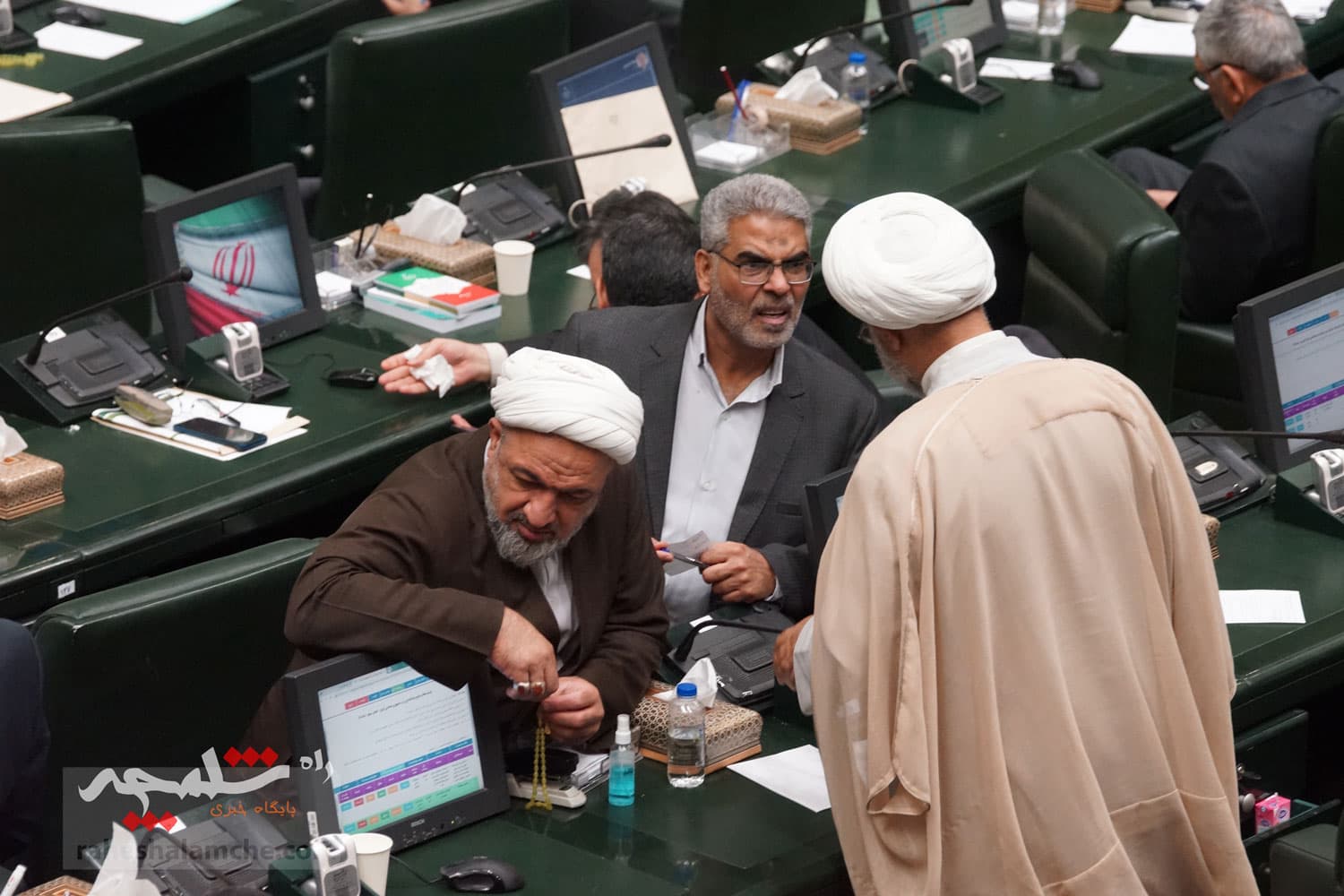 صحن علنی روز سهشنبه مجلس +تصاویر — تصویر 78