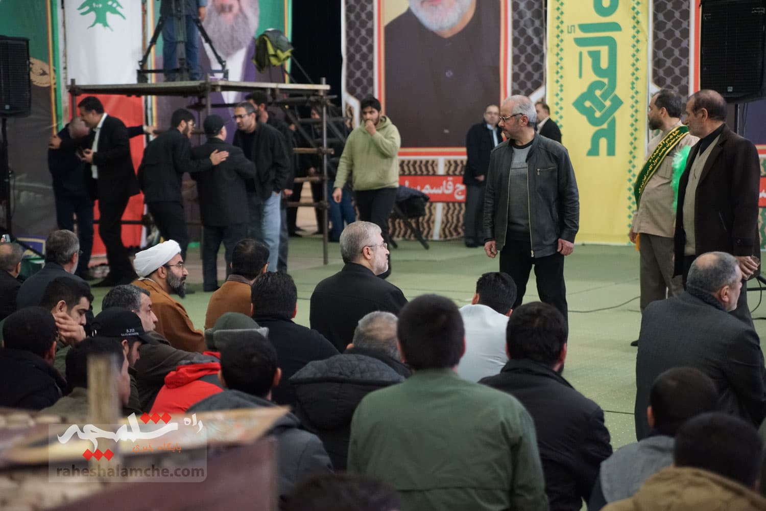 مراسم گرامیداشت شهید سیدحسن نصرالله در مصلی تهران برگزار شد +تصاویر — تصویر 74