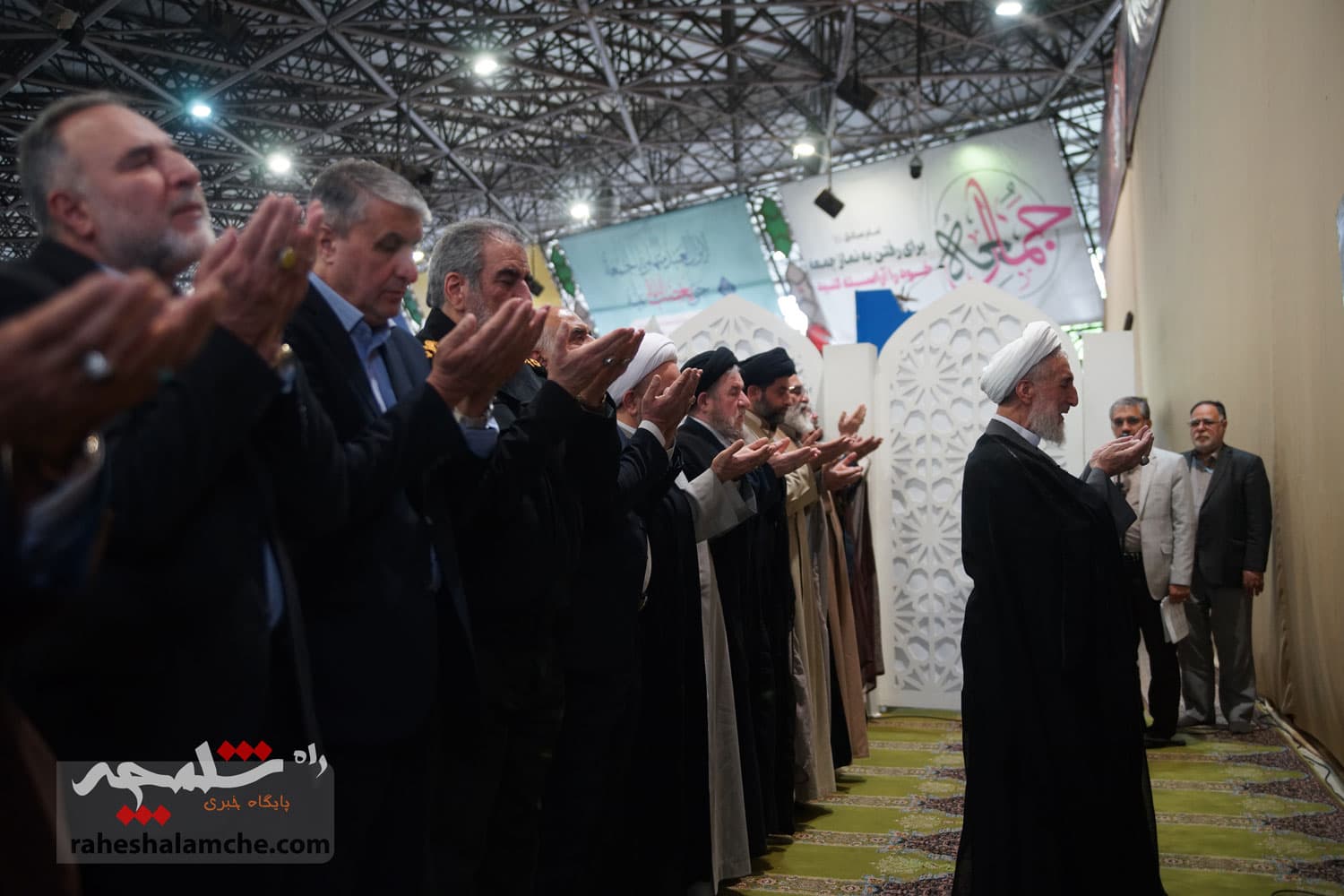 گزارش تصویری نماز جمعه تهران- 22 فروردین — تصویر 87