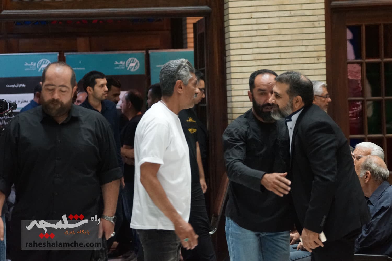 مراسم هفتمین روز درگذشت «محمدرضا درجاتی» +تصاویر — تصویر 12
