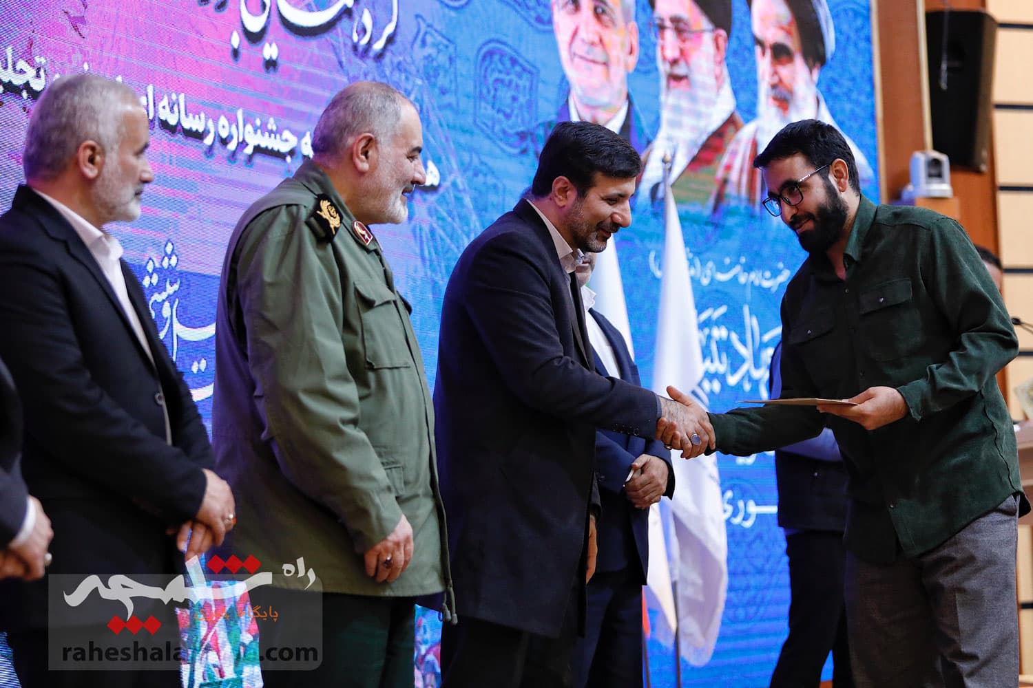 گردهمایی بزرگ فعالان فضای مجازی استان همدان با حضور طحاننظیف +تصاویر — تصویر 15