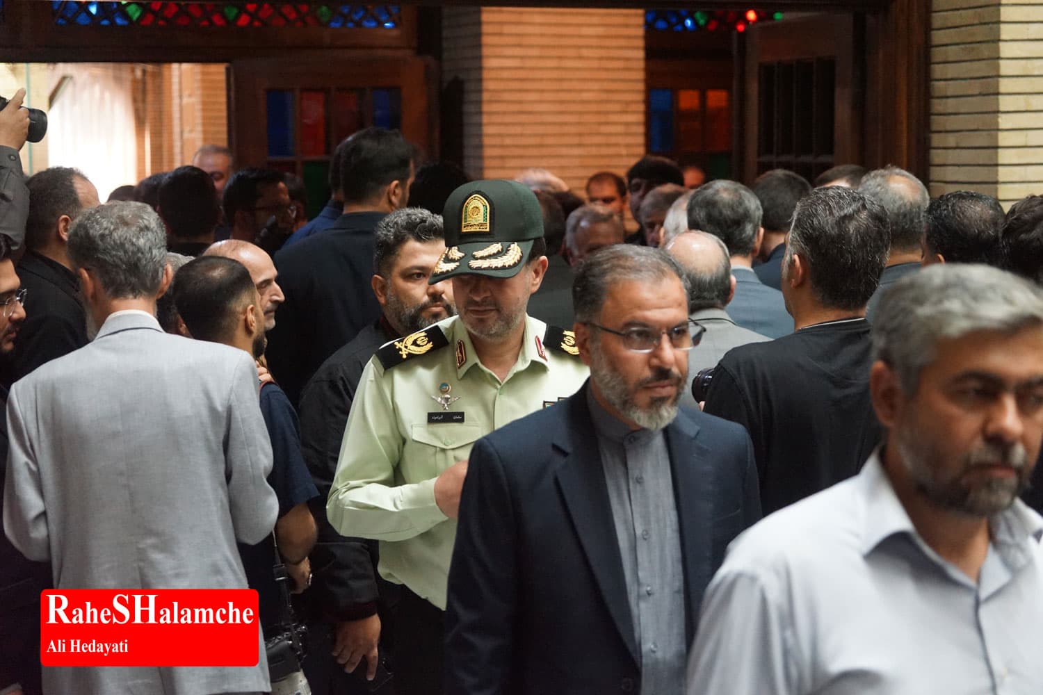 چه کسانی در مراسم ترحیم مادر حداد عادل بودند؟ +تصاویر — تصویر 88