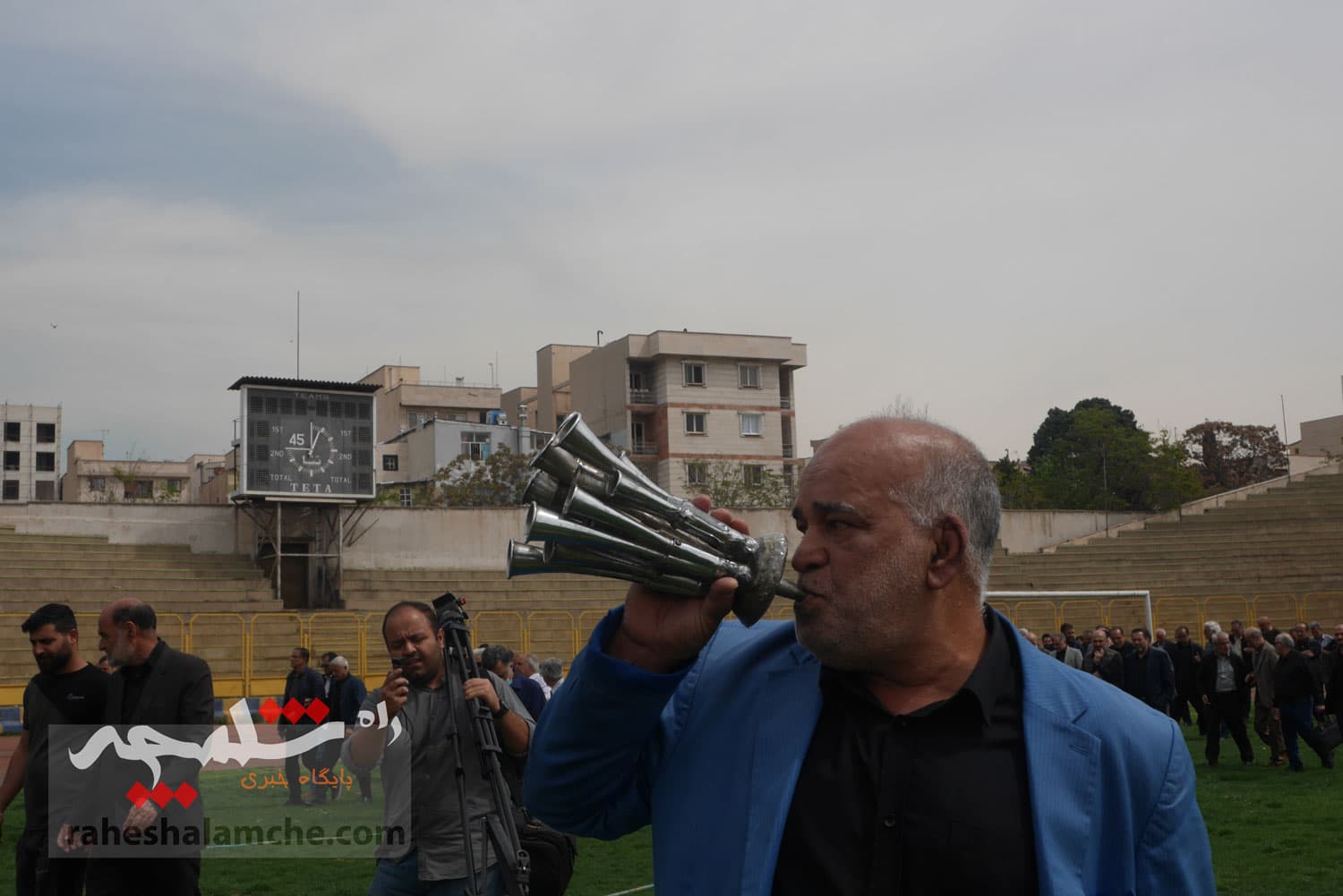 چه کسانی در مراسم تشییع پیکر «عمو ظلی» حضور دارشتند +تصاویر — تصویر 107
