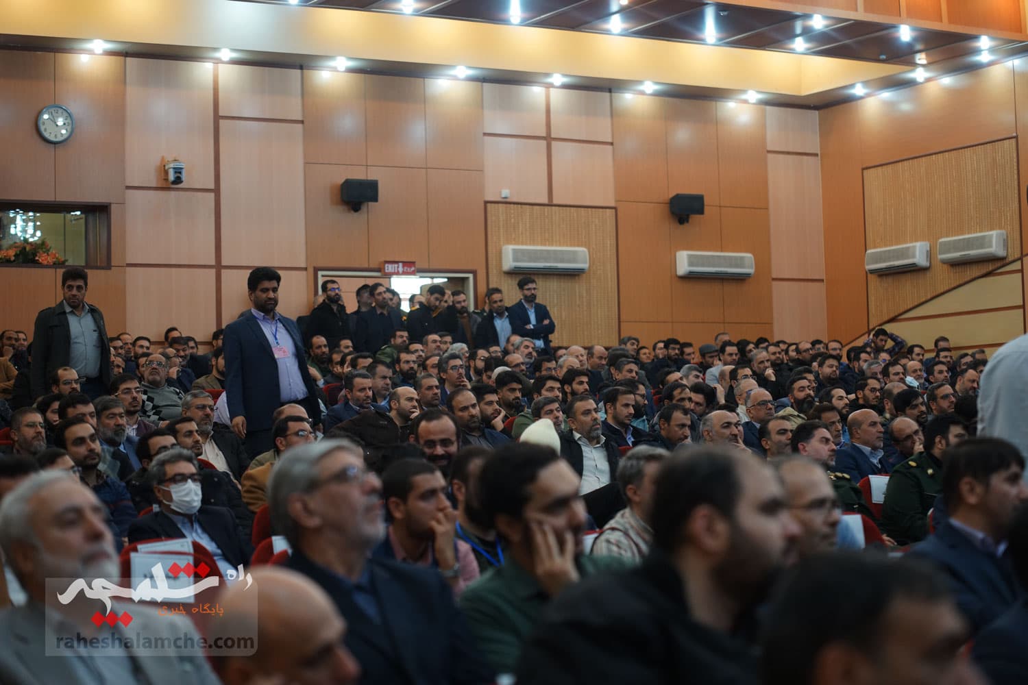 تجلیل از منتخبان جشنواره پژوهشی و فناوری در دانشگاه جامع امام حسین(ع) +تصاویر — تصویر 88