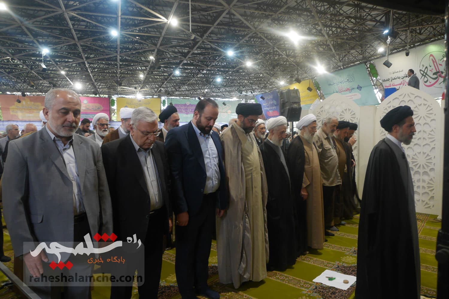نماز جمعه 15 فروردین تهران برگزار شد +تصاویر — تصویر 59