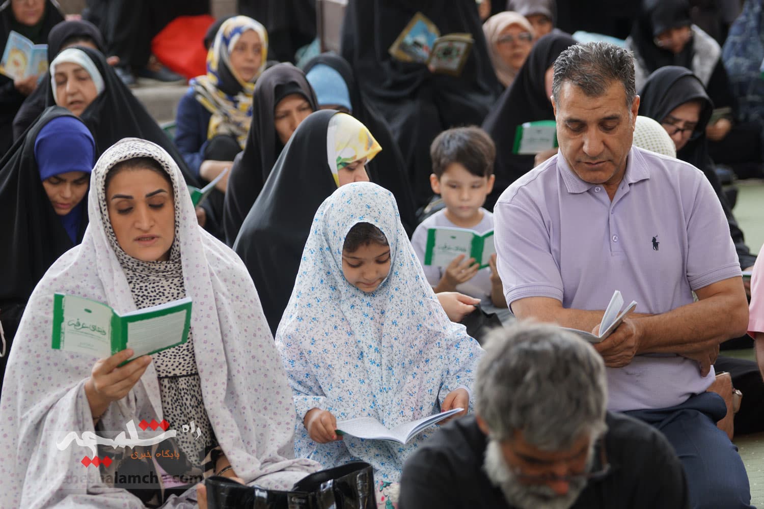 مراسم دعای عرفه در مصلی امام خمینی(ره) برگزار شد +تصاویر — تصویر 15