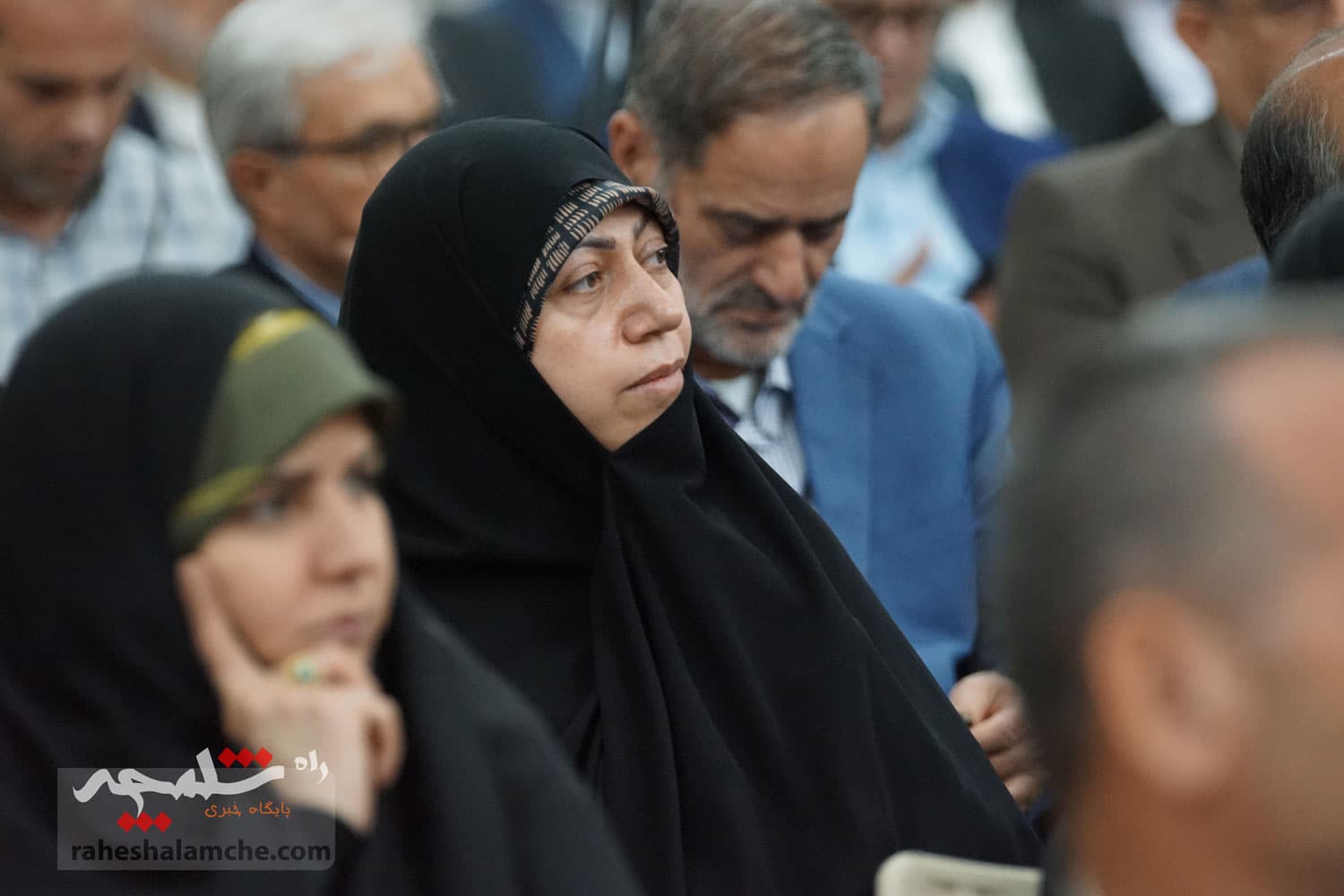 حضور نمایندگان مجلس در حرم امام خمینی(ره) +تصاویر — تصویر 59