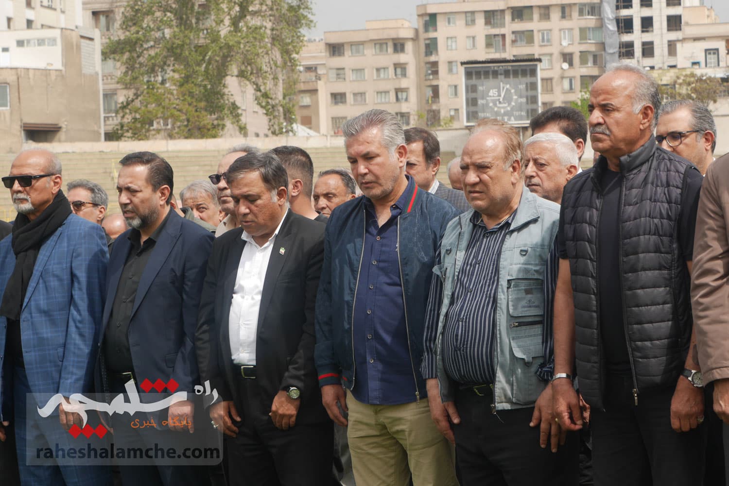 چه کسانی در مراسم تشییع پیکر «عمو ظلی» حضور دارشتند +تصاویر — تصویر 123