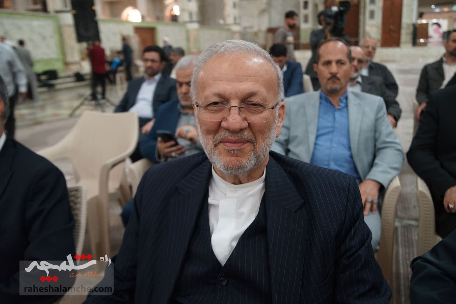 حضور نمایندگان مجلس در حرم امام خمینی(ره) +تصاویر — تصویر 79