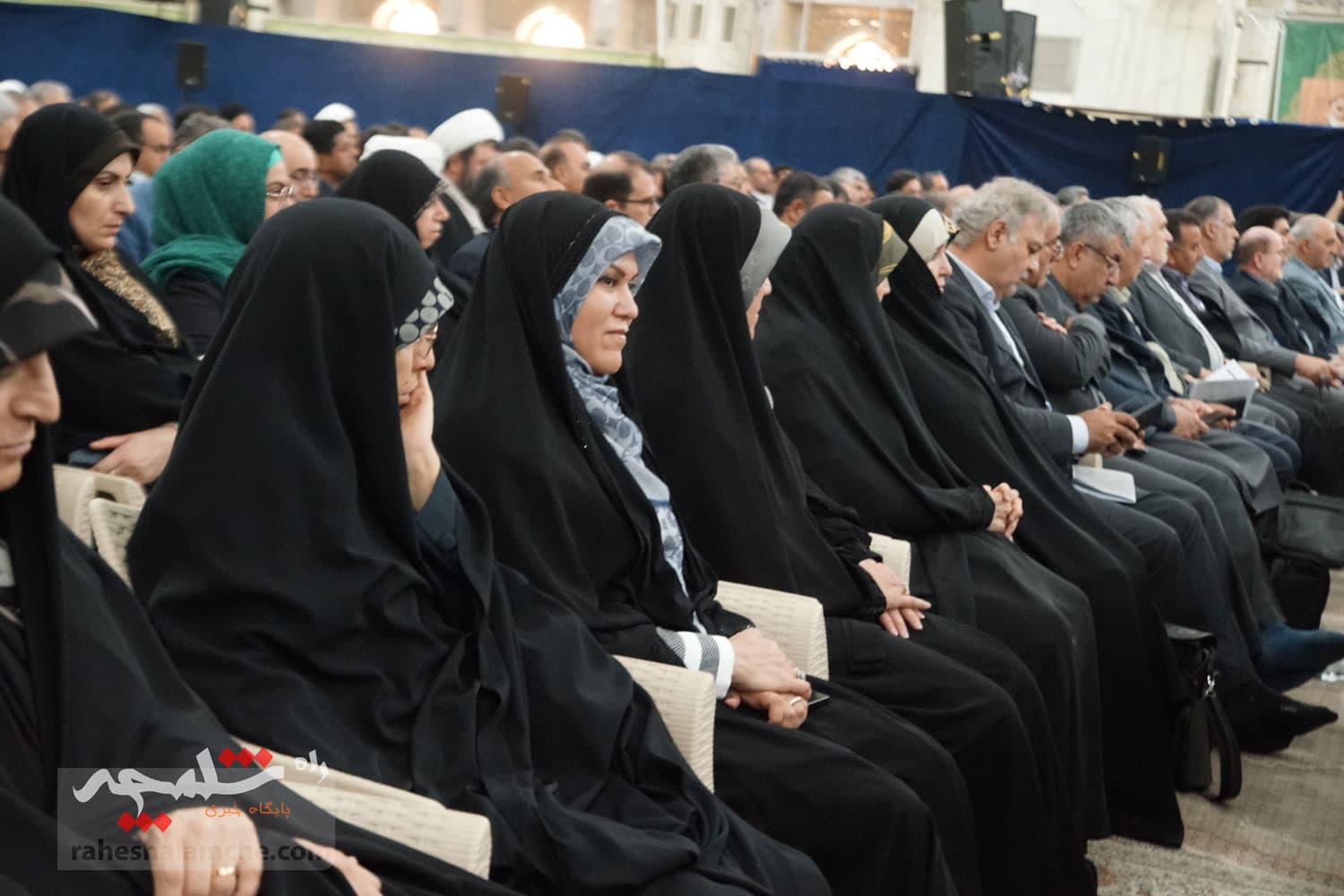 حضور نمایندگان مجلس در حرم امام خمینی(ره) +تصاویر — تصویر 77