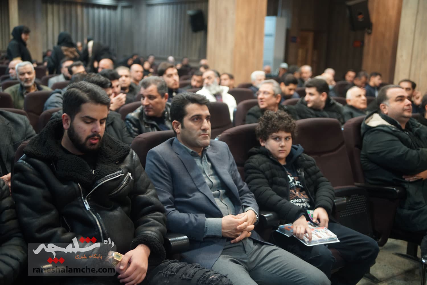 گزارش اختصاصی راه شلمچه از مراسم ختم پدر «بهروز رهبری فرد» +تصاویر — تصویر 72