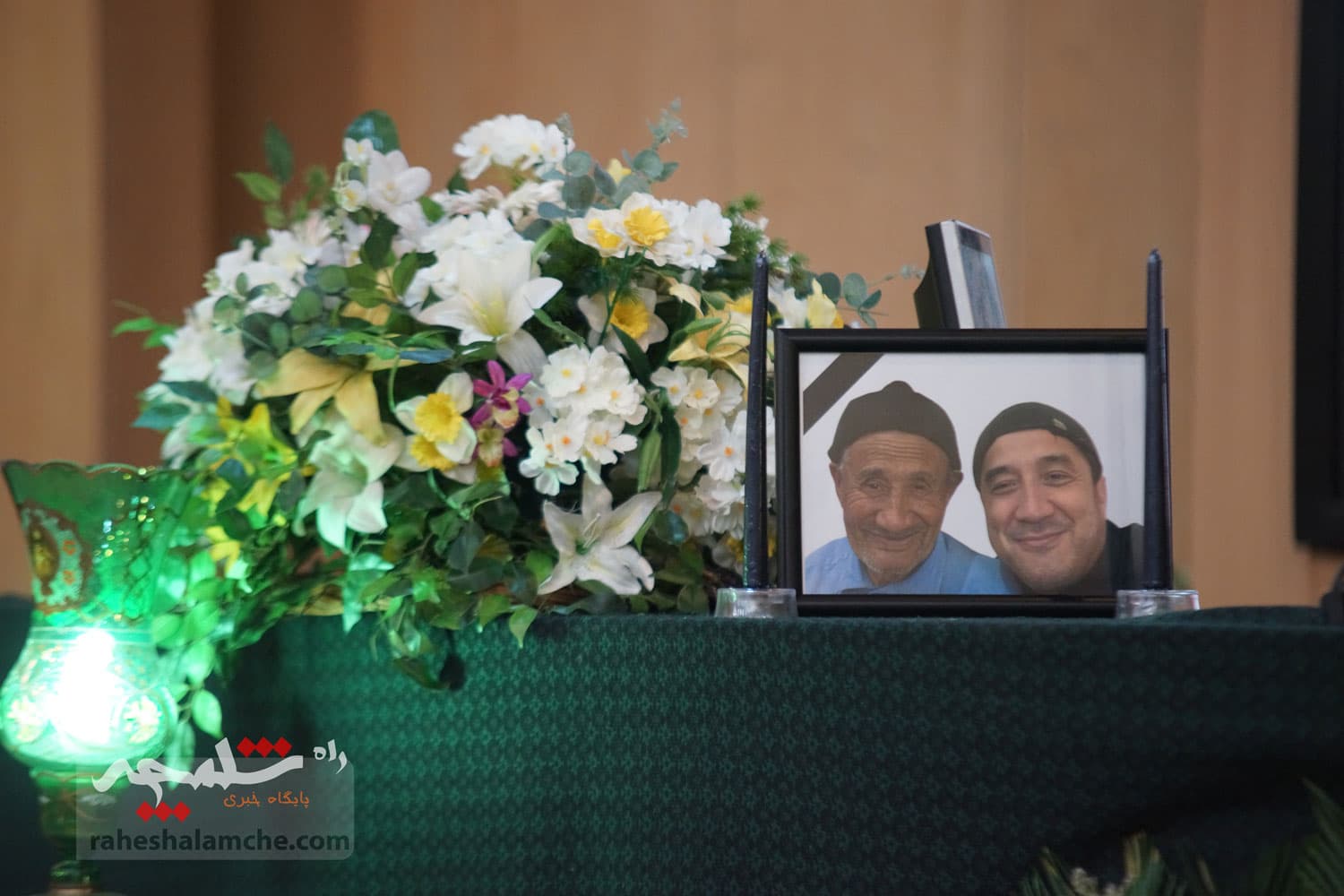 حضور بزرگان فوتبال کشور در ختم پدر خداداد عزیزی +تصاویر(2) — تصویر 19