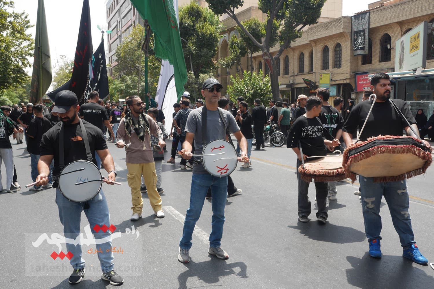 دسته عزادارای خاص در تهران +تصاویر — تصویر 13