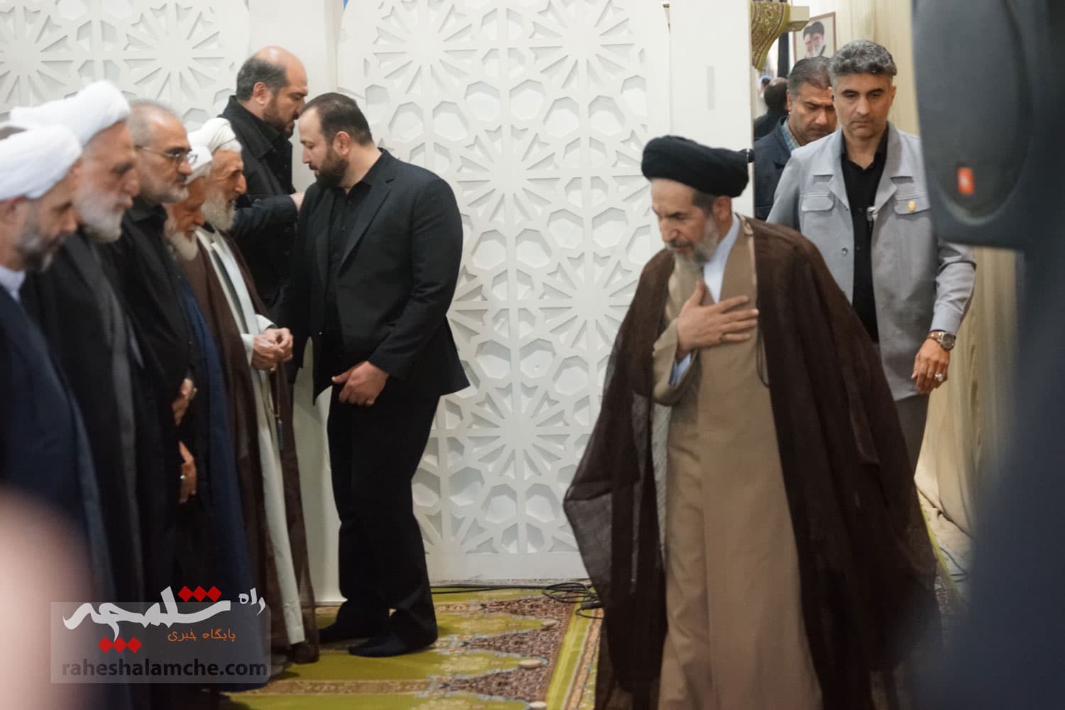 نماز جمعه تهران در اولین روز ماه محرم حسینی برگزار شد +تصاویر — تصویر 54