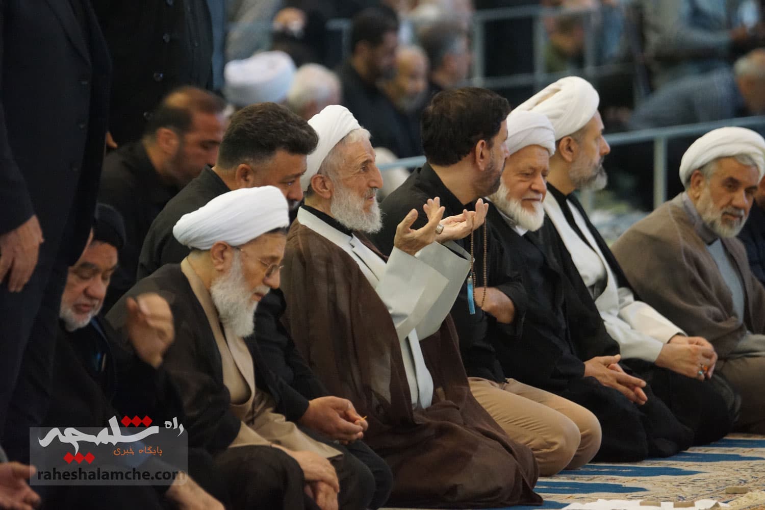 نماز جمعه این هفته تهران برگزار شد +تصاویر — تصویر 40