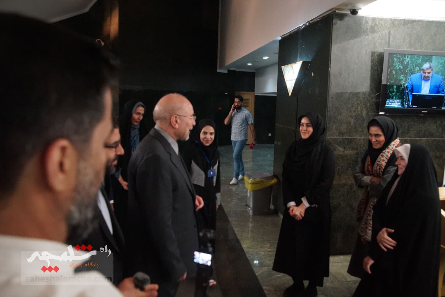حاشیههای متفاوت امروز صحن علنی مجلس +تصاویر — تصویر 96