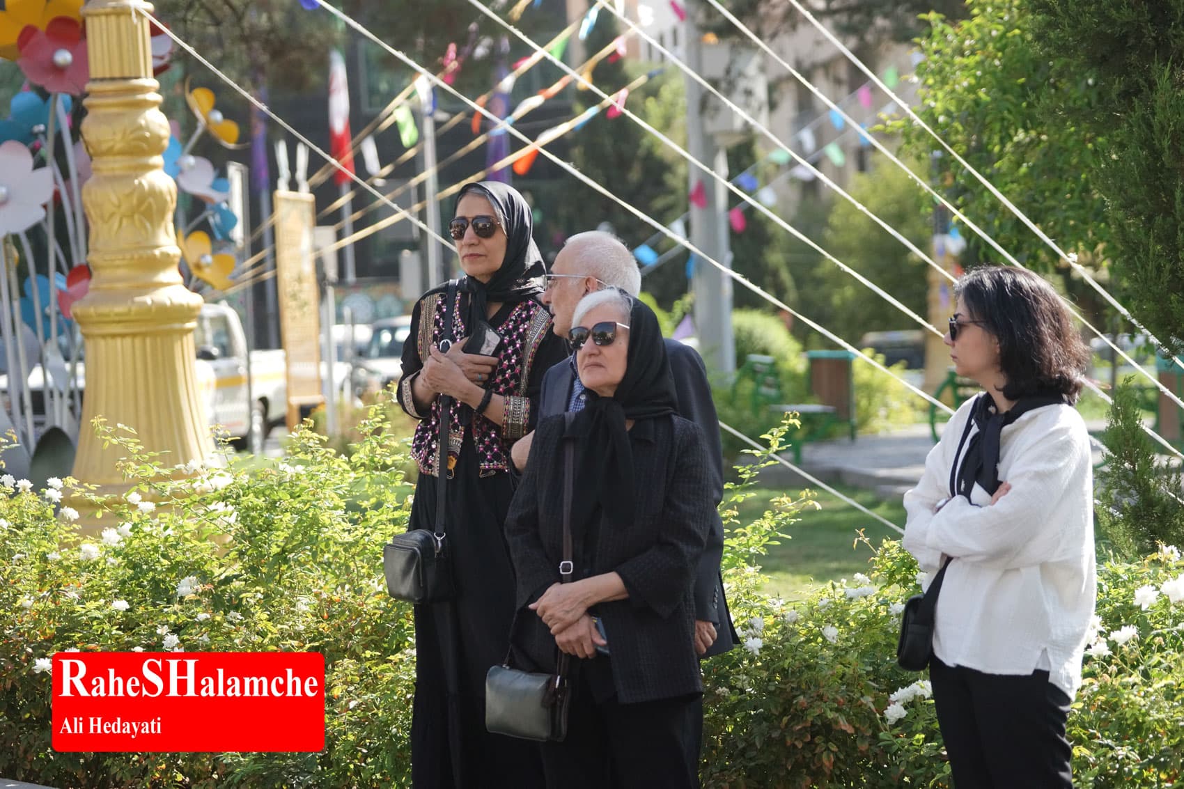 پیکر ثمین باغچهبان تشییع شد +تصاویر — تصویر 9