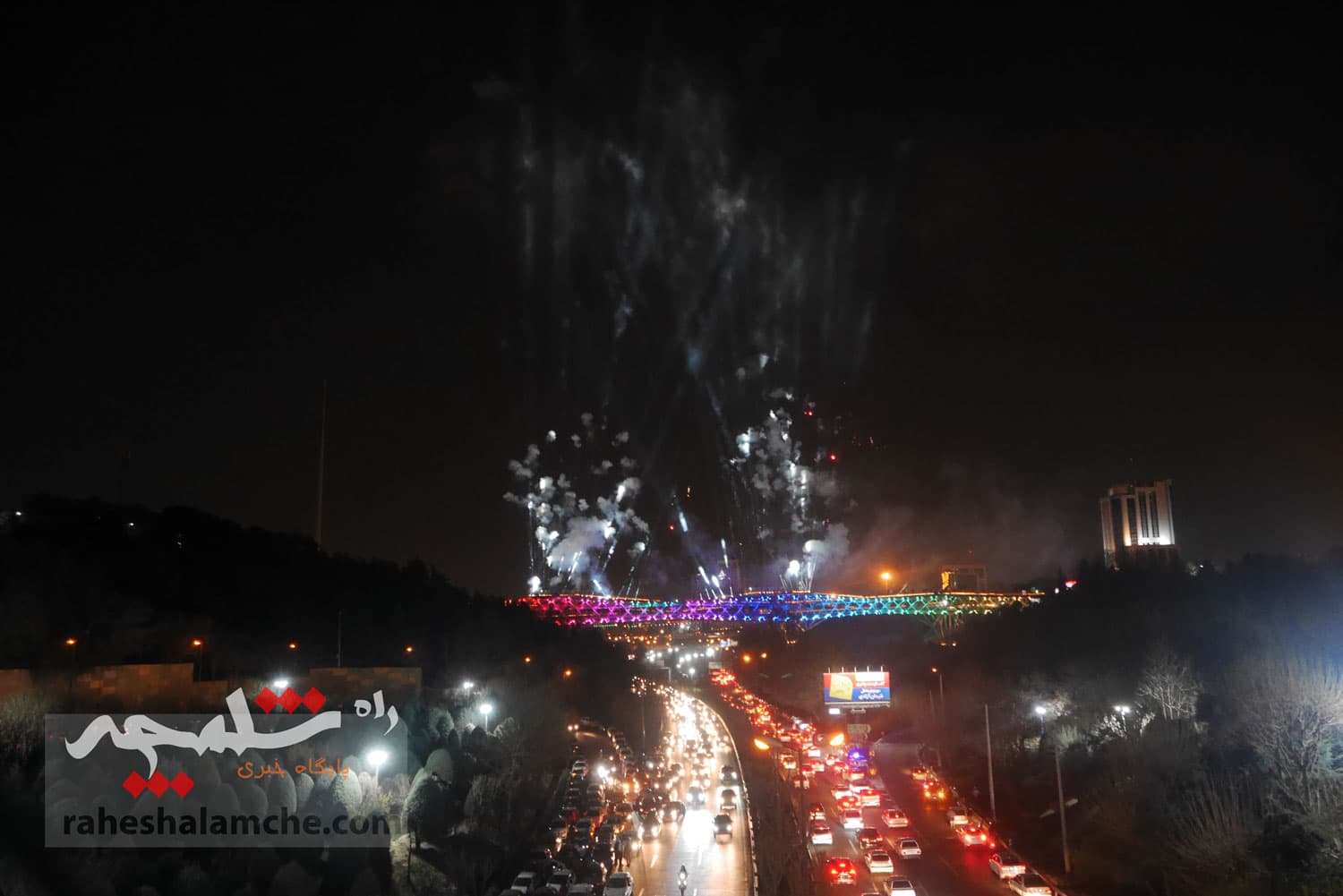 مراسم بزرگترین نورافشانی کشور در پل طبیعت برگزار شد +تصاویر — تصویر 20