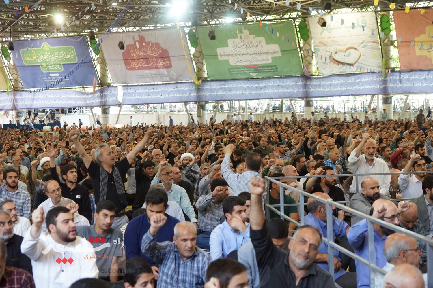 نماز جمعه تهران برگزار شد +تصاویر — تصویر 39