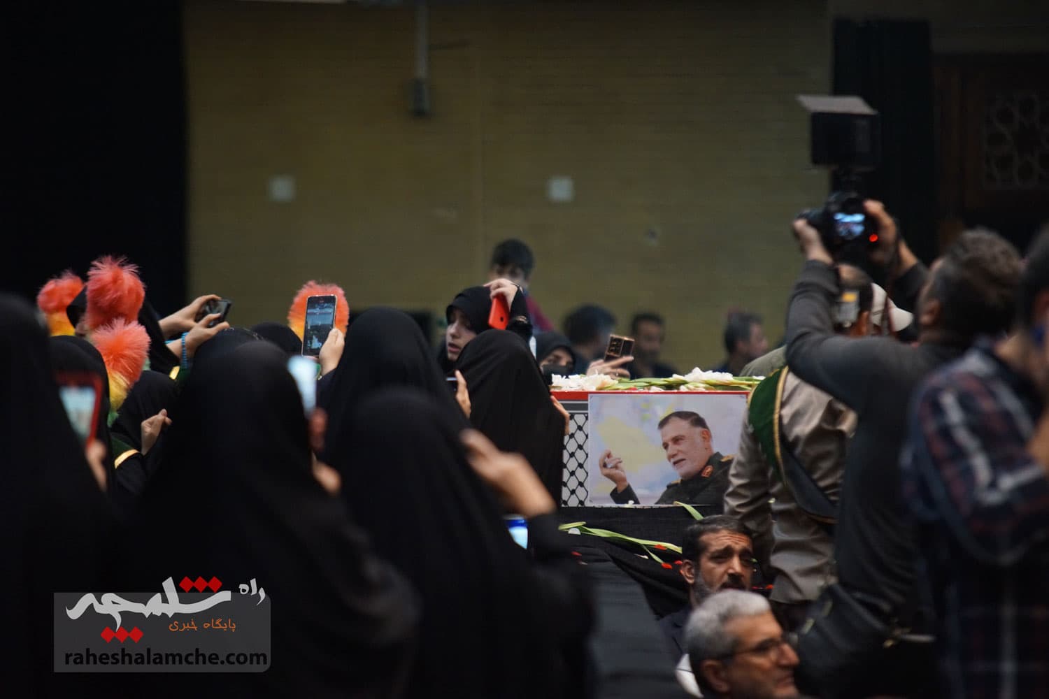 وداع باشکوه با پیکر مطهر شهید راه قدس +تصاویر — تصویر 31