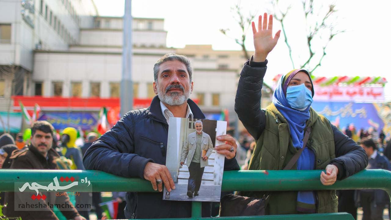 تصاویری از حاشیههای راهپیمایی 22 بهمن تهران — تصویر 4