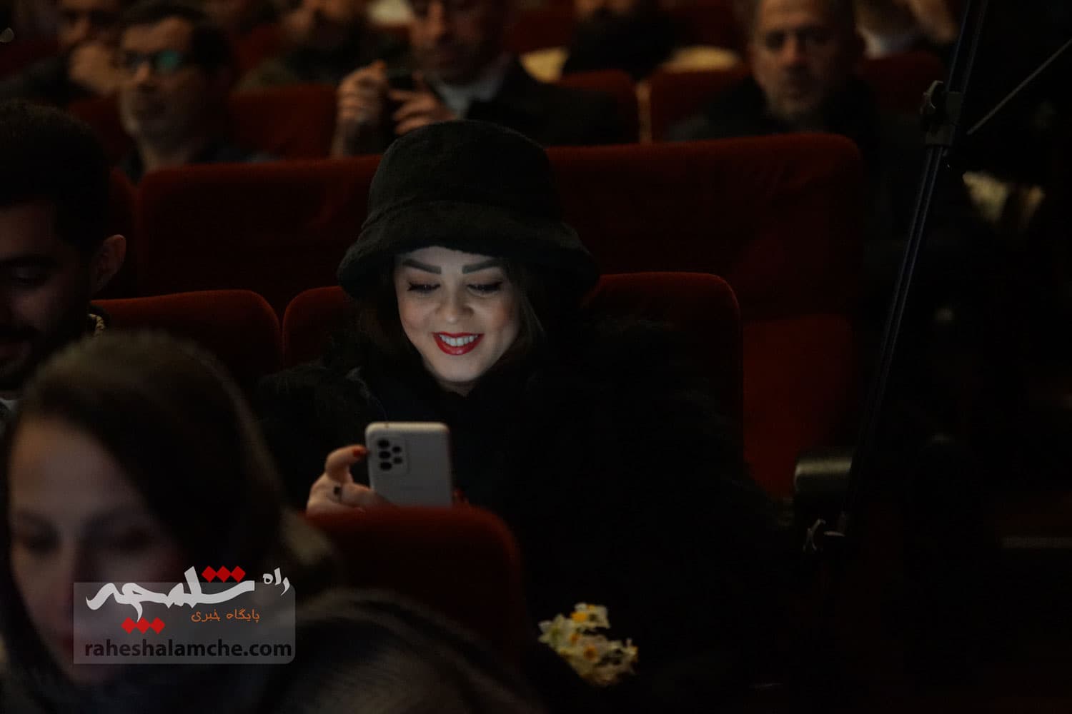 آئین رونمایی مستند سینمایی «آتش و گلستان» +تصاویر — تصویر 25