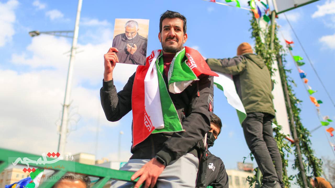 تصاویری از حاشیههای راهپیمایی 22 بهمن تهران — تصویر 5
