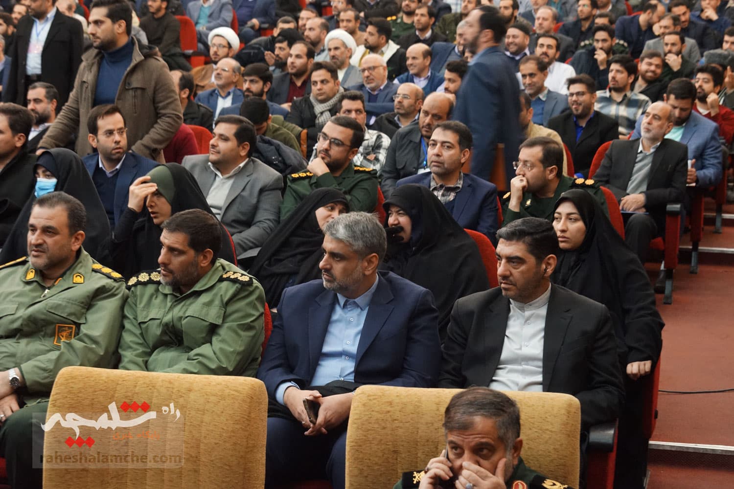 تجلیل از منتخبان جشنواره پژوهشی و فناوری در دانشگاه جامع امام حسین(ع) +تصاویر — تصویر 13