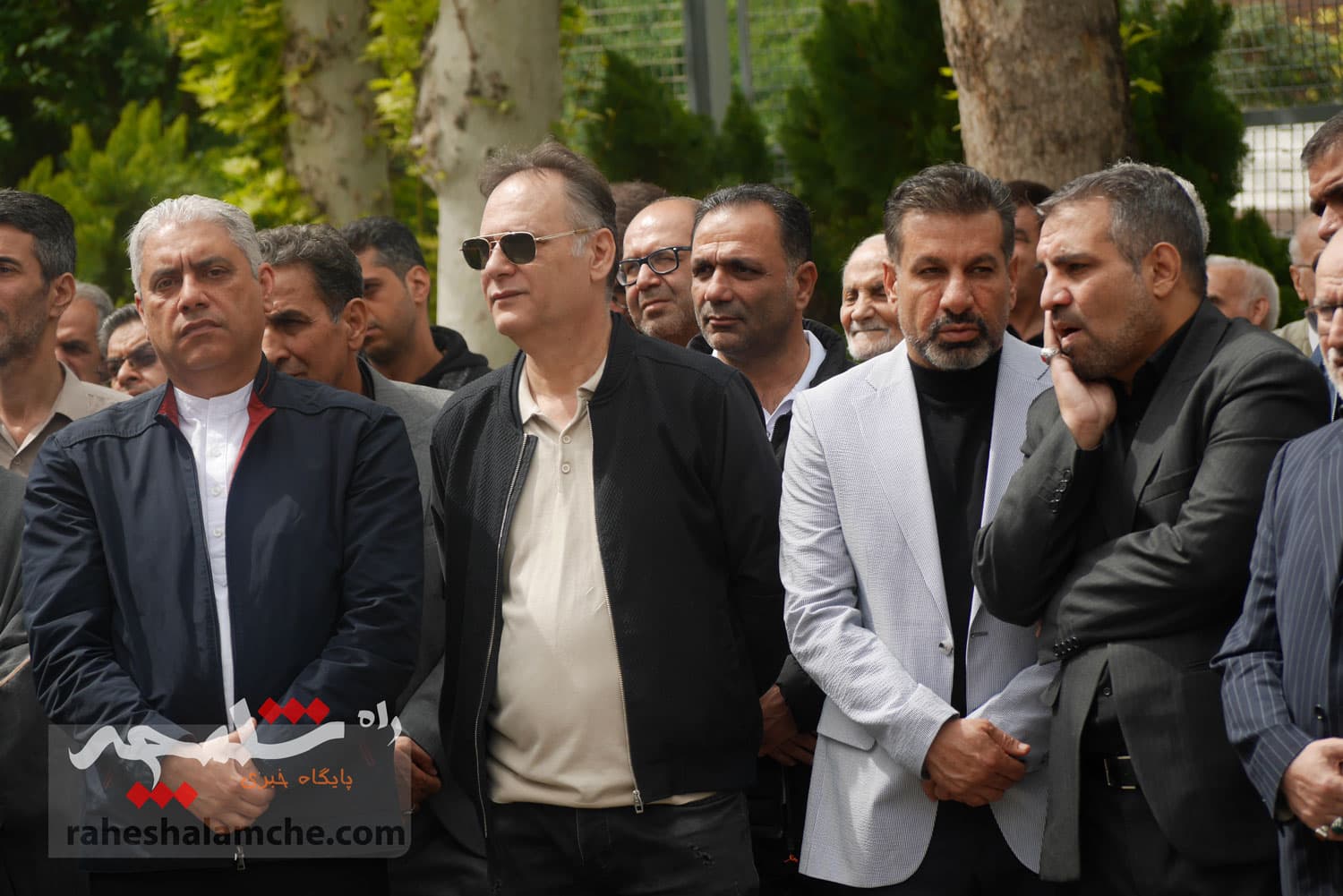 چه کسانی در مراسم تشییع پیکر «عمو ظلی» حضور دارشتند +تصاویر — تصویر 59