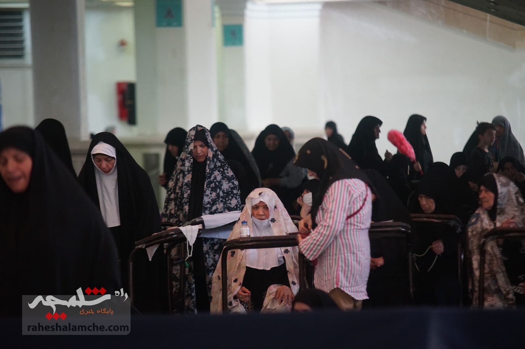 اولین نماز جمعه تهران در ماه محرم برگزار شد +تصاویر — تصویر 2
