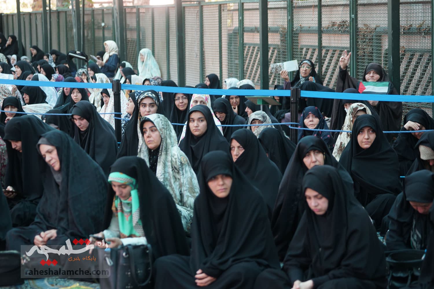 نماز جمعه تهران در اولین روز ماه محرم حسینی برگزار شد +تصاویر — تصویر 34