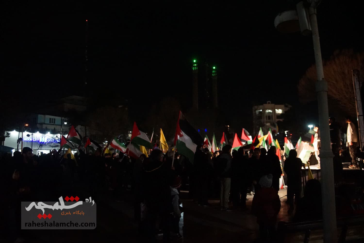 برگزاری جشن پیروزی غزه در میدان هفتحوض تهران +تصاویر — تصویر 55