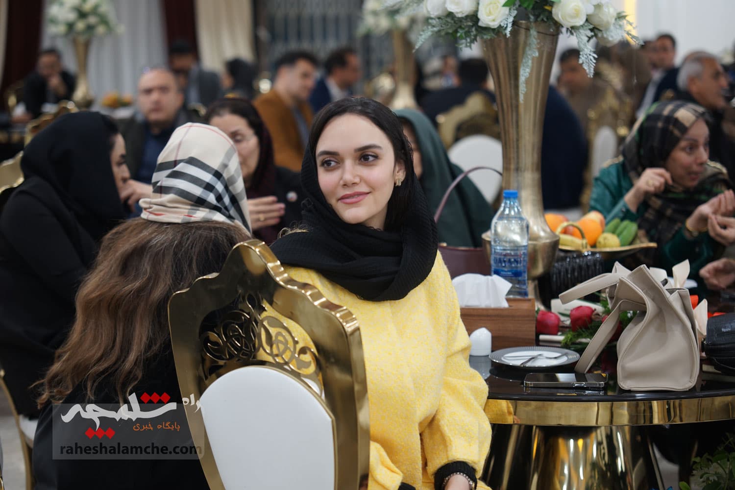 چه کسانی در نخستین کنگره ملی حامیان صلح ایران حضور داشتند؟ +تصاویر — تصویر 93