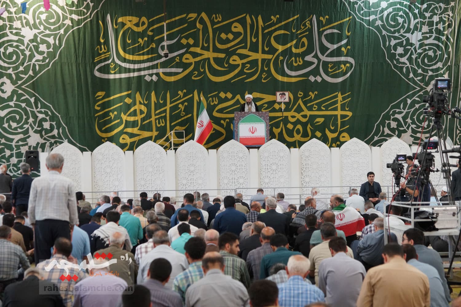 نماز جمعه تهران برگزار شد +تصاویر — تصویر 2