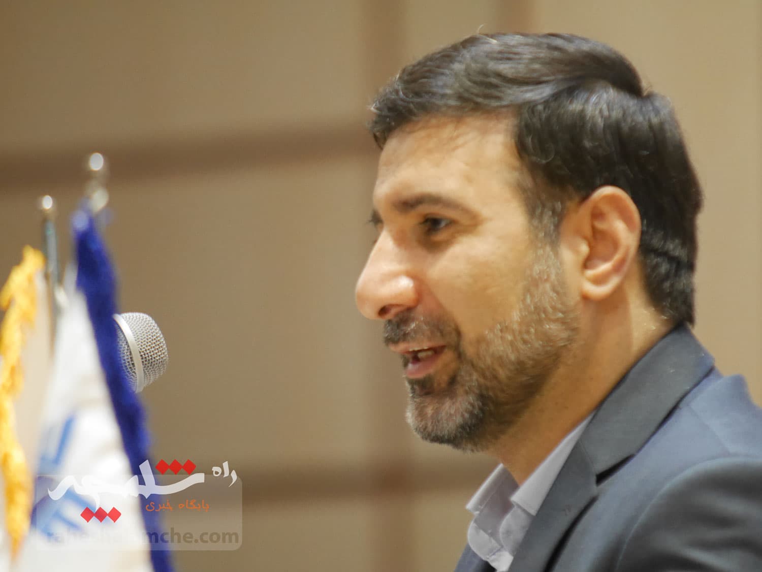 نشست صمیمی طحاننظیف با دانشجویان دانشگاه آزاد واحد مرکز +تصاویر — تصویر 21