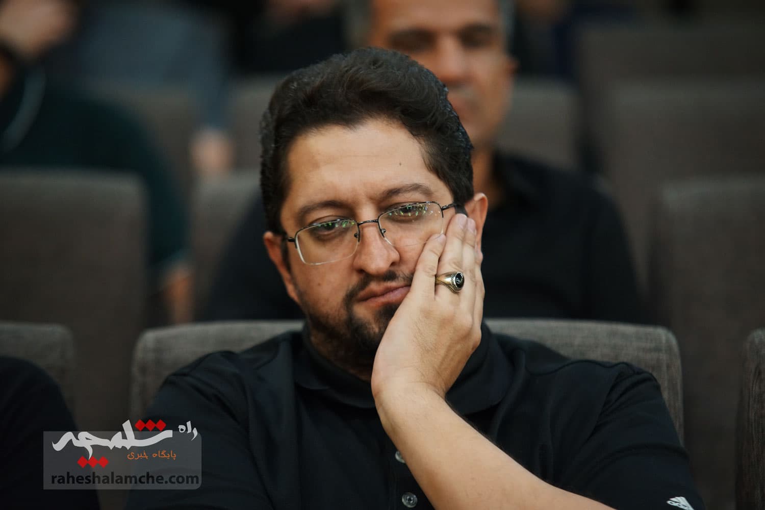حضور بزرگان فوتبال کشور در ختم پدر خداداد عزیزی +تصاویر(2) — تصویر 55
