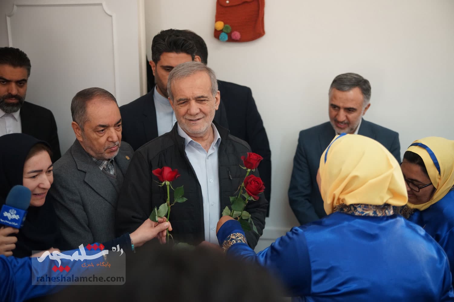 سفر پزشکیان به غرب استان تهران چه گذشت؟ +تصاویر — تصویر 38