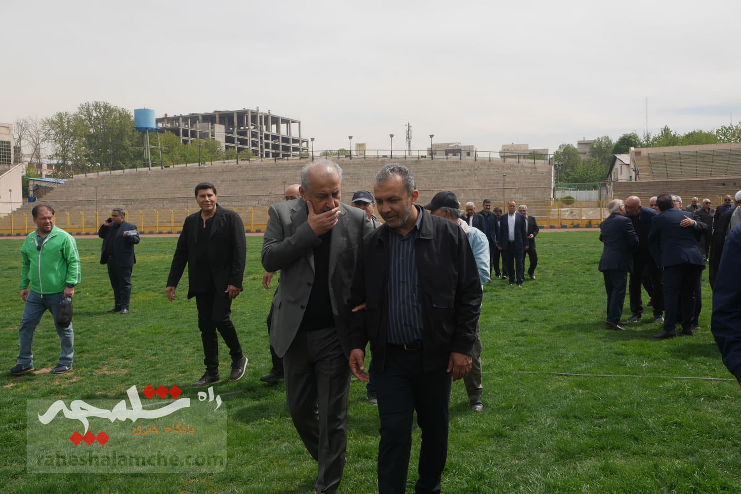 چه کسانی در مراسم تشییع پیکر «عمو ظلی» حضور دارشتند +تصاویر — تصویر 127