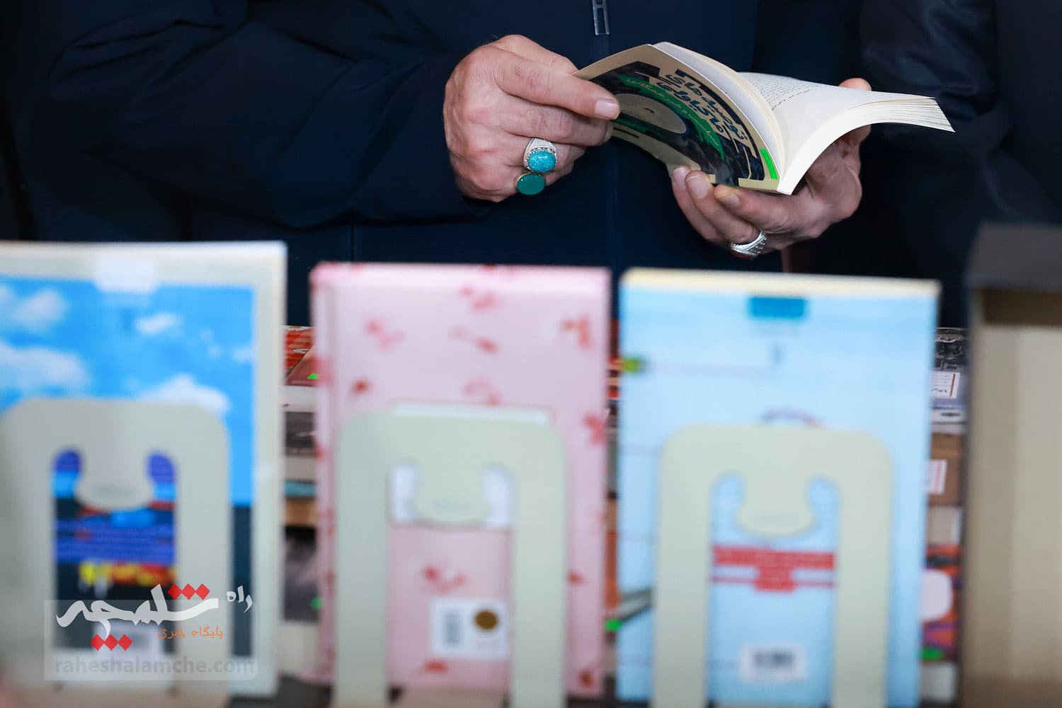 حضور رئیسجمهور در نمایشگاه بینالمللی کتاب تهران +تصاویر — تصویر 3
