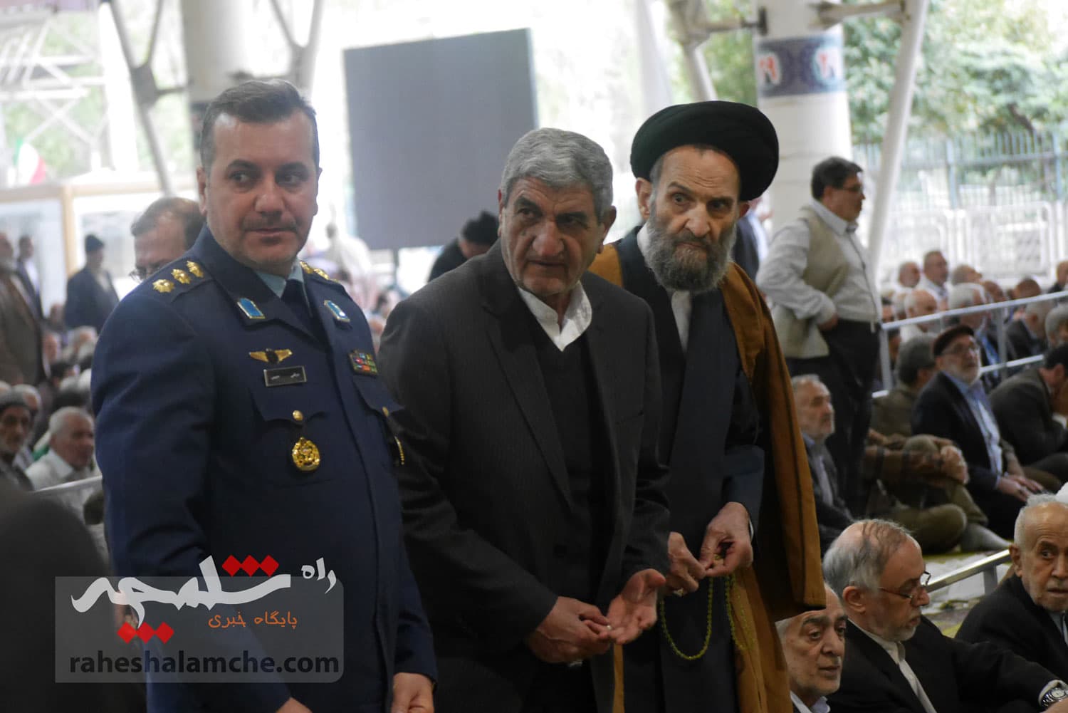 نماز جمعه 15 فروردین تهران برگزار شد +تصاویر — تصویر 17
