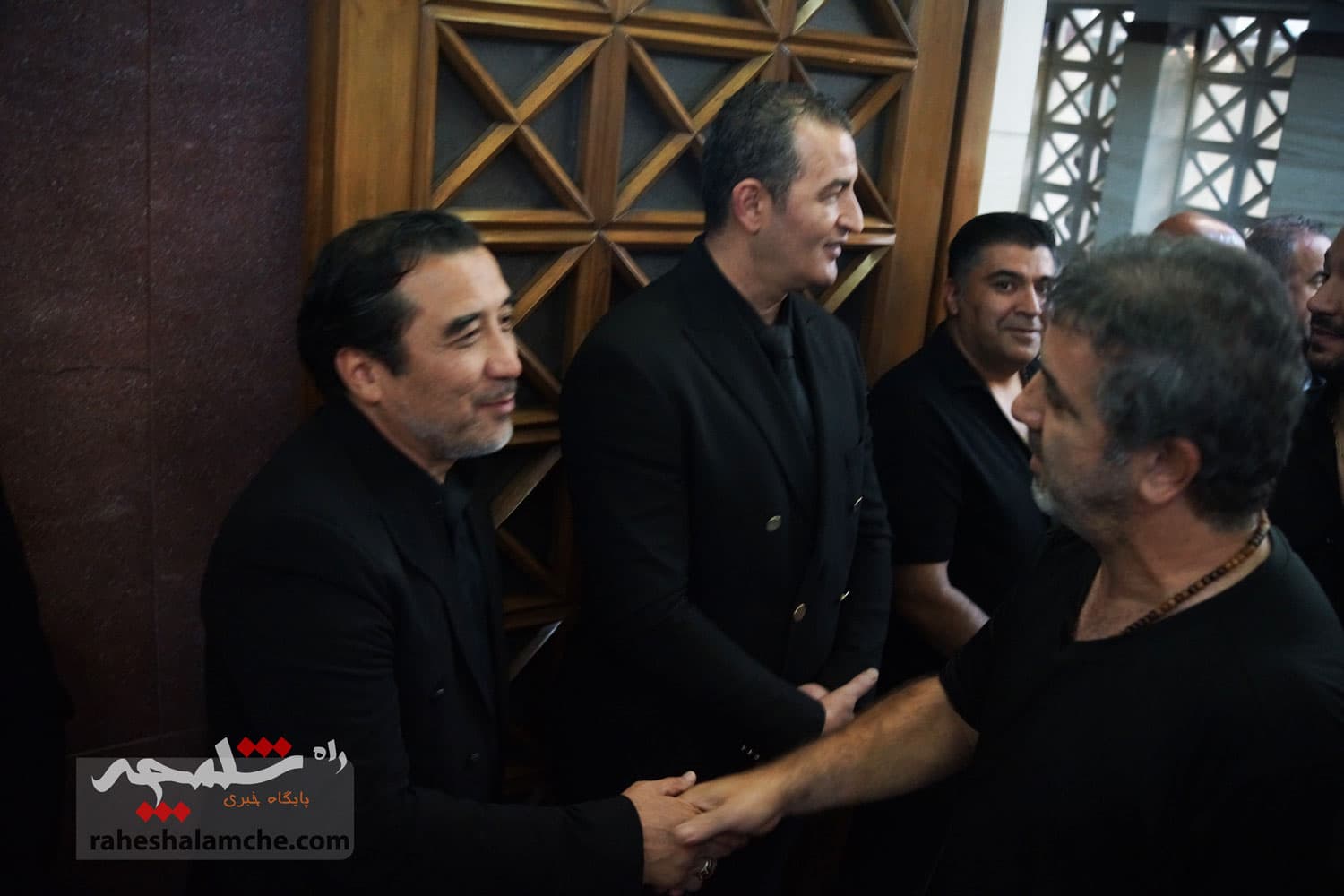 حضور بزرگان فوتبال کشور در ختم پدر خداداد عزیزی +تصاویر(2) — تصویر 1