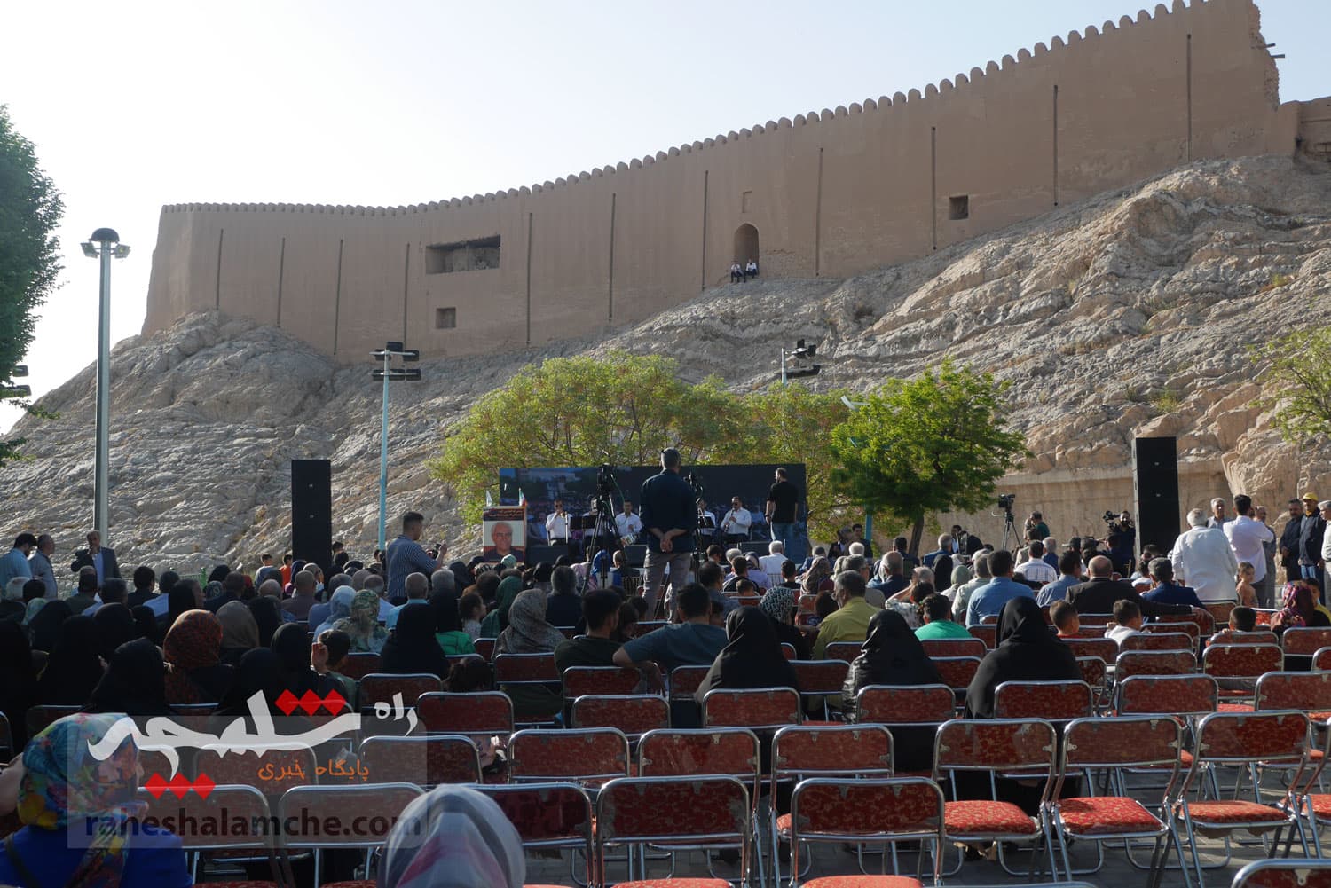 مراسم استقبال از کوهنوردان اورست در چشمهعلی شهر ری +تصاویر — تصویر 2