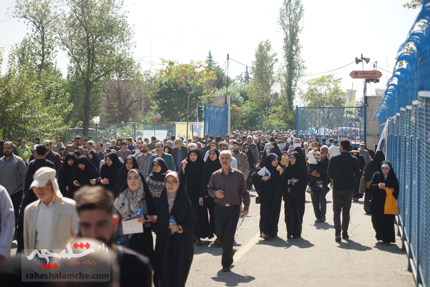 حاشیههای تصویری نمازجمعه امروز تهران — تصویر 63